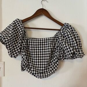 Elegant Black and White Checkered Crop Top